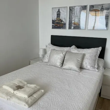 Paseo Maritimo Puerto Bailarina Beach Apartment